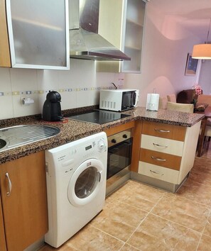 Fridge, microwave, oven, stovetop - Seaside apartment in Vera with terrace (vera)