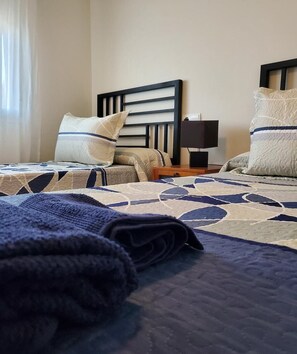 3 bedrooms, travel crib, free WiFi - Seaside apartment in Vera with terrace (vera)