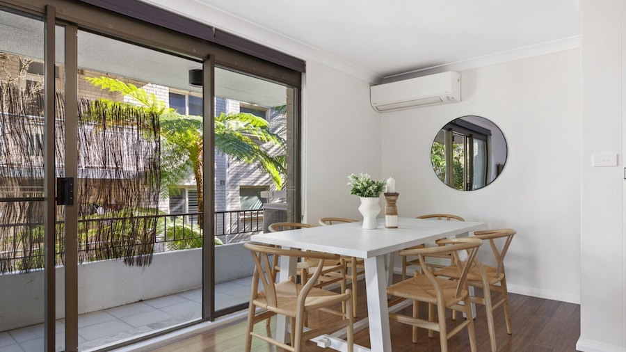 Stylish 3-bed Newport Stay With Balcony