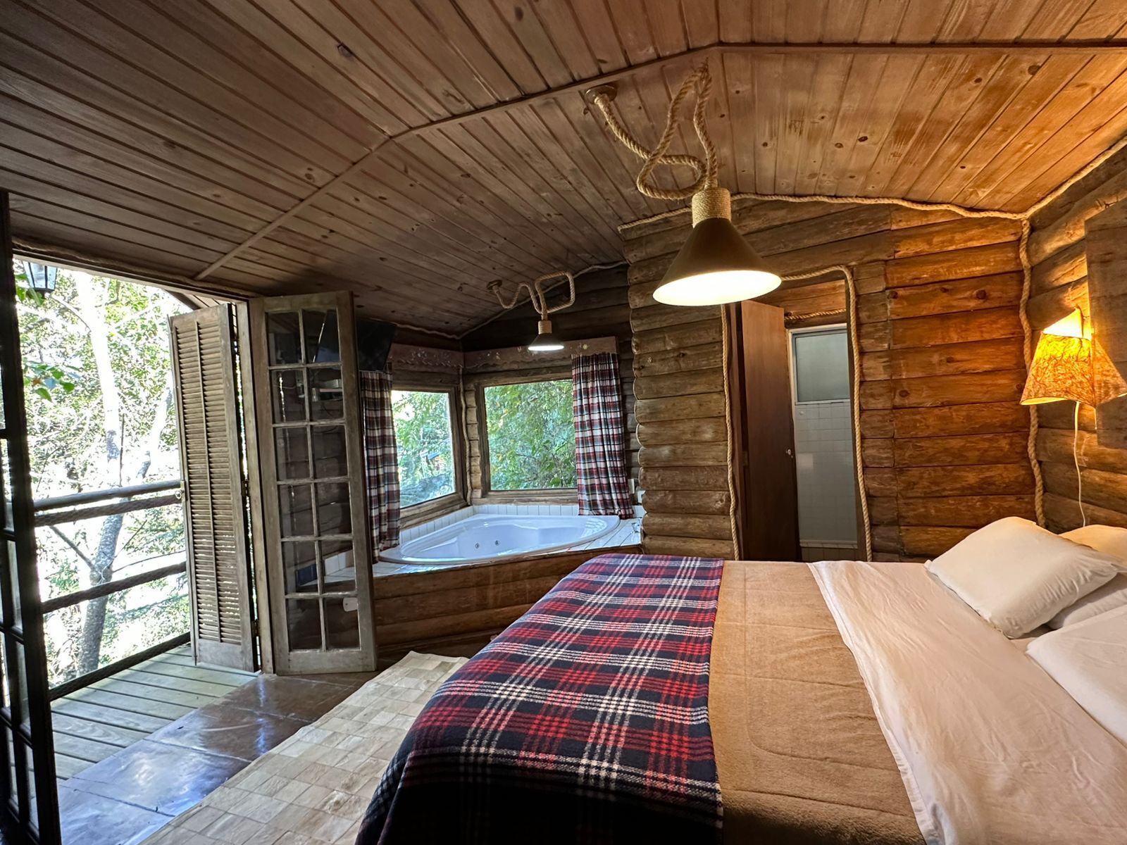 ดีลักซ์ชาเลท์, ลานระเบียง, วิวสวน | Wi-Fi ฟร  ี