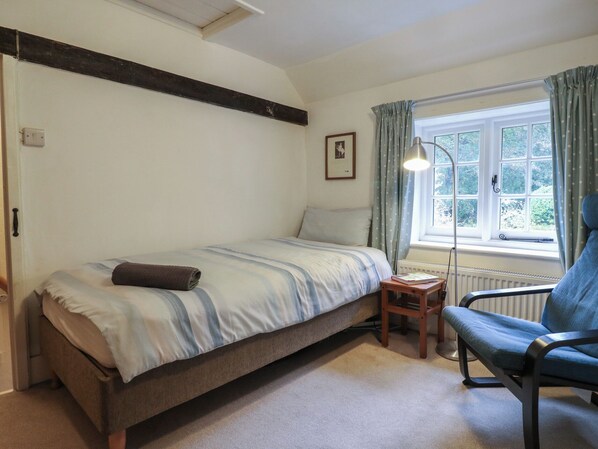 2 habitaciones, decoración personalizada y muebles diferentes 