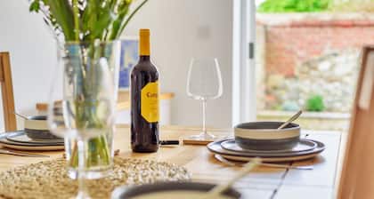 1 Crarves - sleeps 4 guests in 2 bedrooms