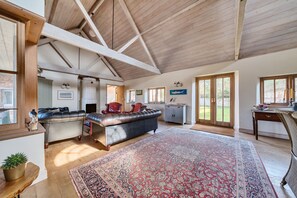 Interior - The Dairy Barn 3 bedrooms - sleeps 7 guests  in 3 bedrooms (Burnham Overy Staithe)
