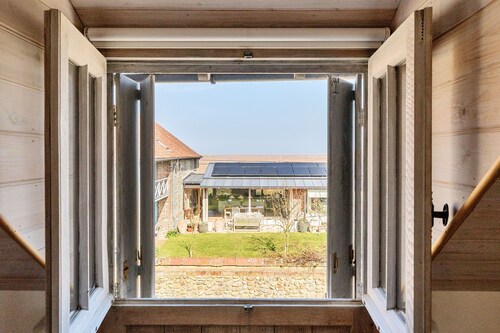 The Dairy Barn 3 bedrooms - sleeps 7 guests  in 3 bedrooms