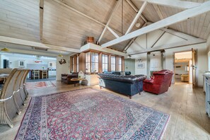 Interior - The Dairy Barn 3 bedrooms - sleeps 7 guests  in 3 bedrooms (Burnham Overy Staithe)
