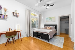 1 habitación, tabla de planchar con plancha, wifi gratis y ropa de cama 