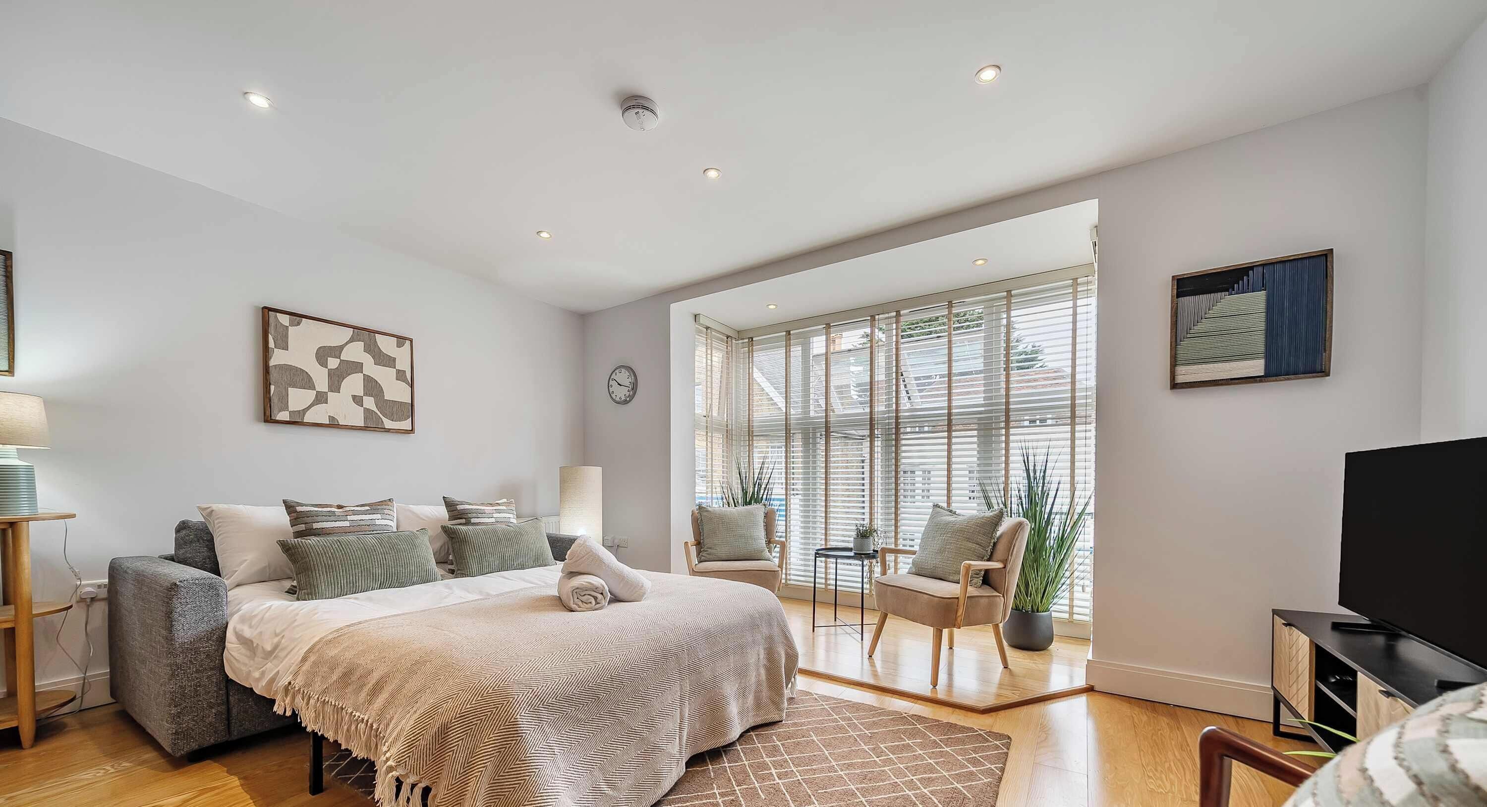 2 bedrooms, iron/ironing board, travel crib, WiFi