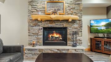 智能电视、桌上足球