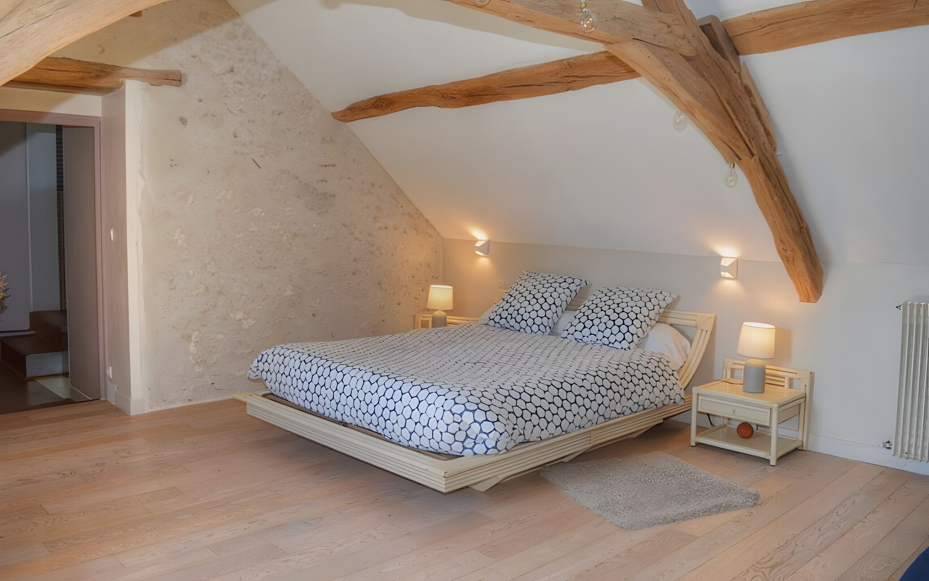 5 slaapkamers, een strijkplank/strijkijzer, wifi, beddengoed