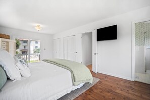 Iron/ironing board, Internet, bed sheets