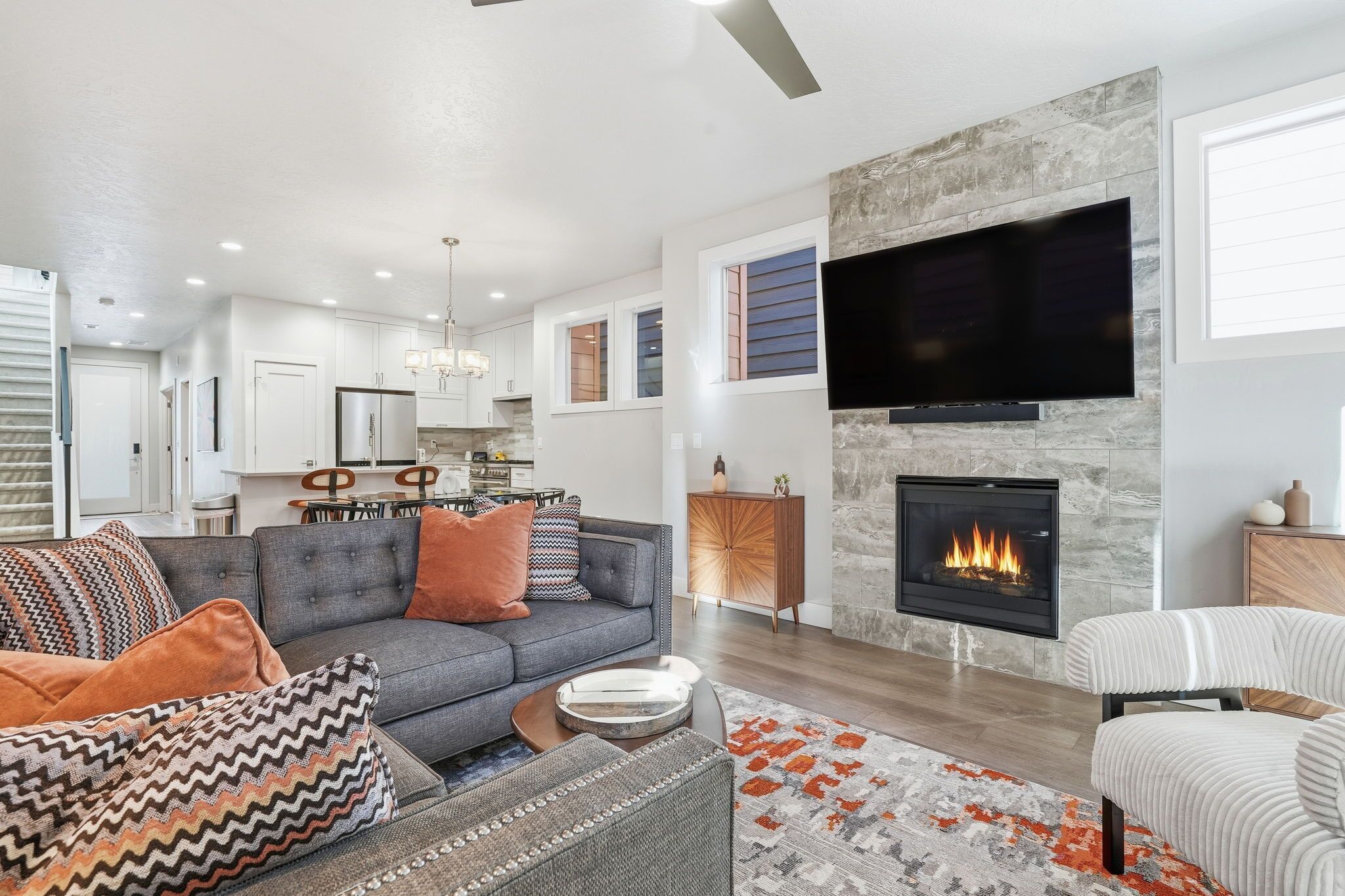 Smart TV, fireplace, stereo, computer monitors