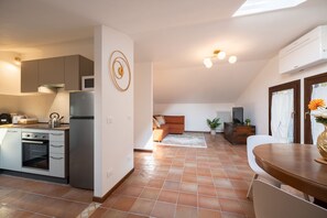 Appartement, 1 slaapkamer | Privékeuken | Een espressoapparaat, een koffiezetapparaat/waterkoker, een waterkoker