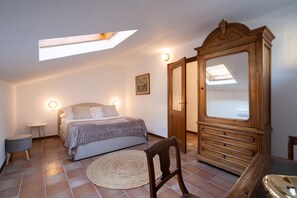 Apartment, 1 Bedroom | Iron/ironing board, free WiFi