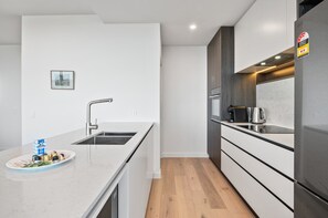 Apartment | Private kitchen | Cookware/dishes/utensils