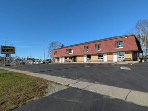 واجهة المنشأة