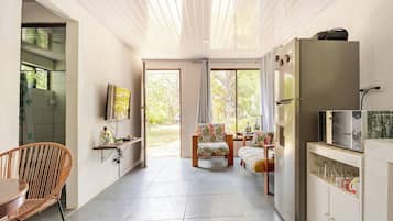 House, 2 Bedrooms, Accessible, Smoking | Interior
