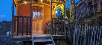 Charming gypsy caravan in green Provence, at La Mauvaise Herbe, Barjols