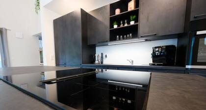 Apartment 'Ferienwohnung Schwarzwald Penthus' with Mountain View, Private Terrace and Wi-Fi