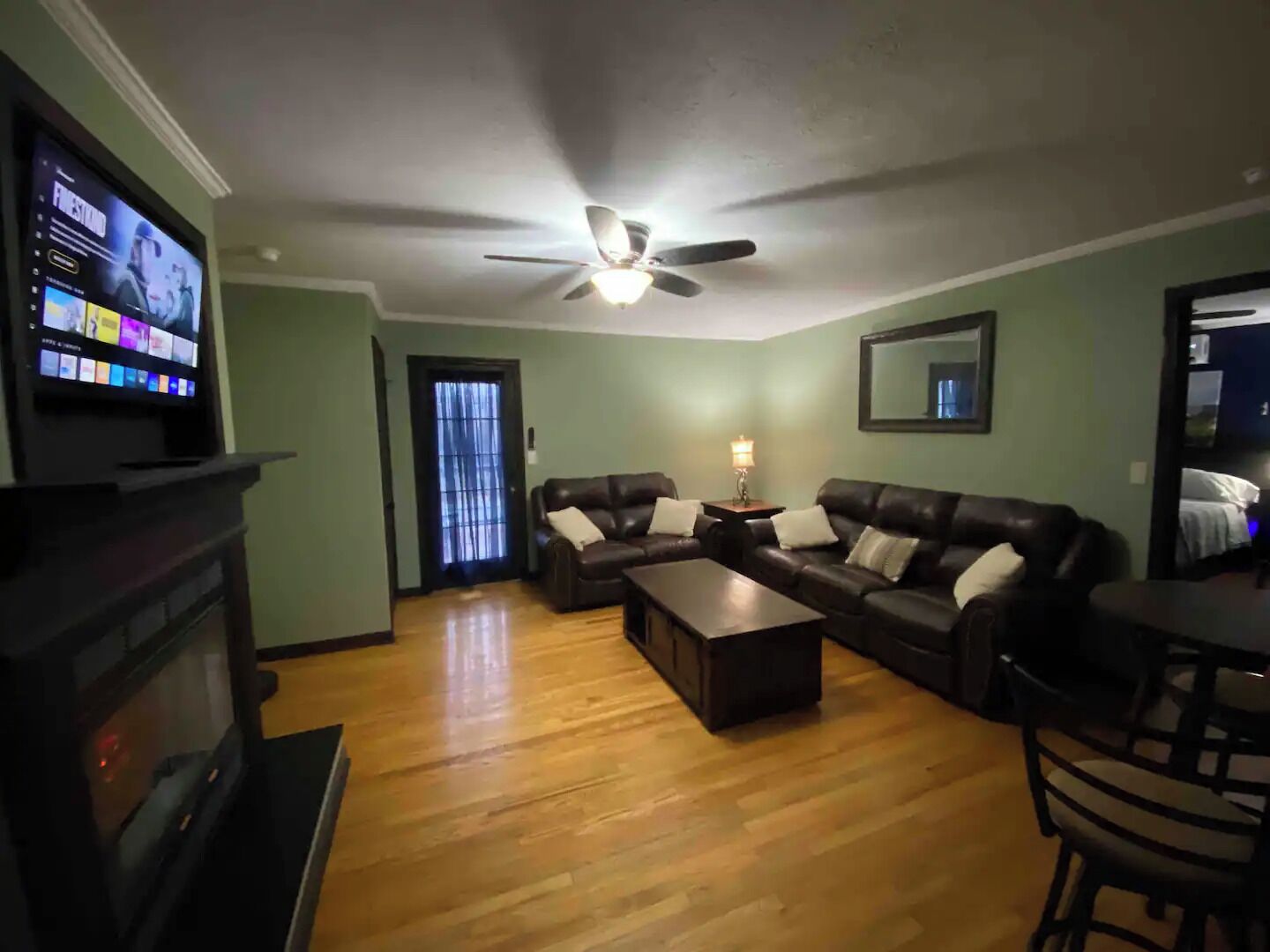 Quiet Duplex With Private Hot Tub In Knoxville - Knoxville, TN