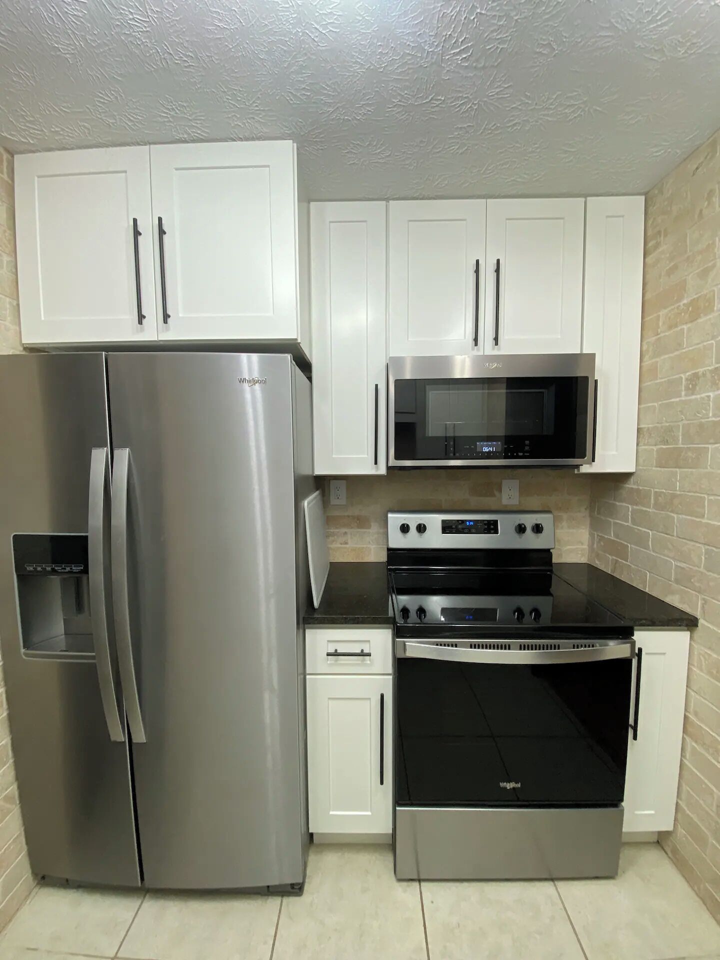 Mikroaaltouuni, uuni, liesi