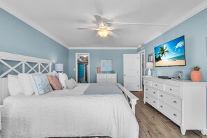 公寓客房, 1 張加大雙人床和 1 張沙發床 (Treasure Sands #502) | 2 間臥室