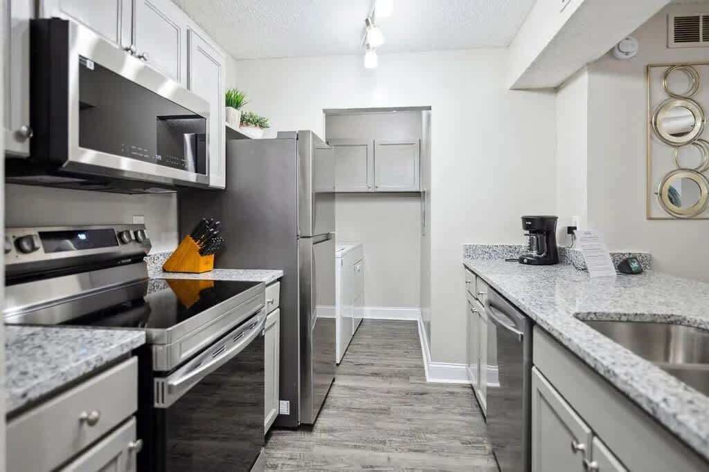 Microwave, dishwasher, coffee/tea maker