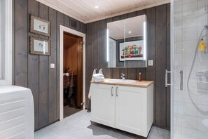 Douche, sèche-cheveux