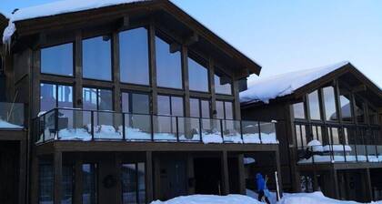 Trysil Ski-in/Out Chalet with Sauna