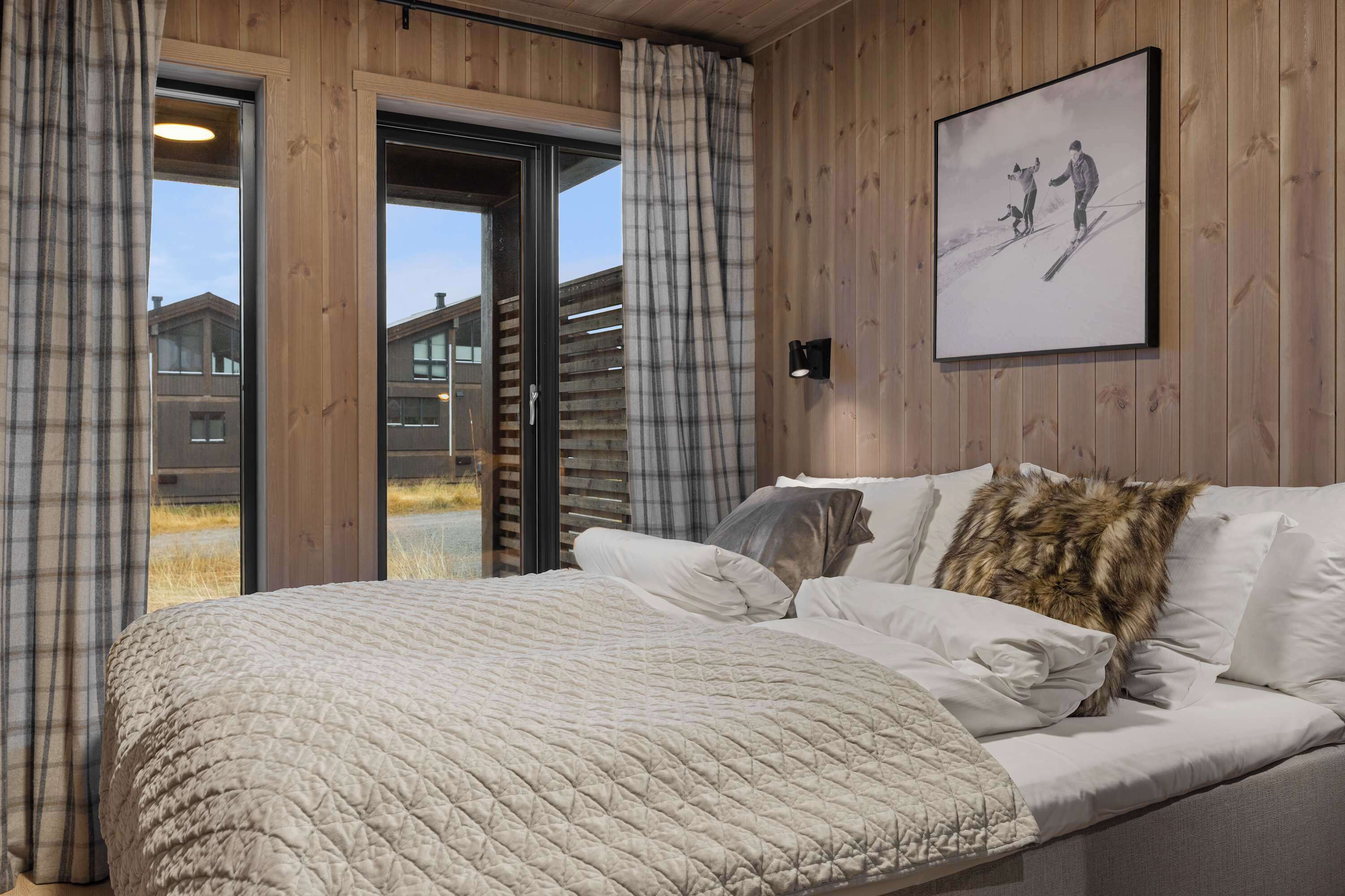 4 bedrooms, WiFi, bed sheets