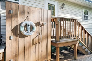 Exterior detail - Sundance - in the heart of Chincoteague Island! (Chincoteague Island)