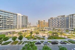 Exterior - Bright & Cozy Studio in Vibrant Azizi Riviera (Dubai)