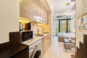 Interior - Bright & Cozy Studio in Vibrant Azizi Riviera (Dubai)