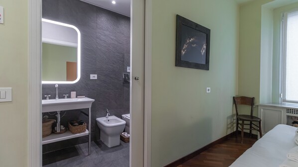 Apartment (1 Bedroom)