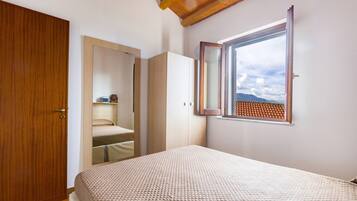 1 habitación, wifi y ropa de cama