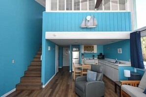 Living area - Sky Blue Condo 321 (Cedar Key)