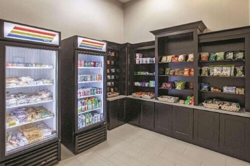 La Quinta Inn & Suites by Wyndham Gainesville