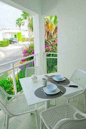 تناول الطعام