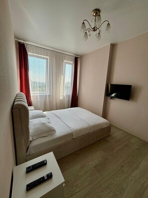 2 dormitorios, tabla de planchar con plancha, Internet