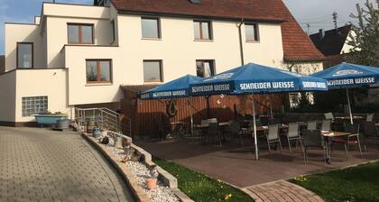 Apartment „1“ mit Gemeinschaftsterrasse und WLAN