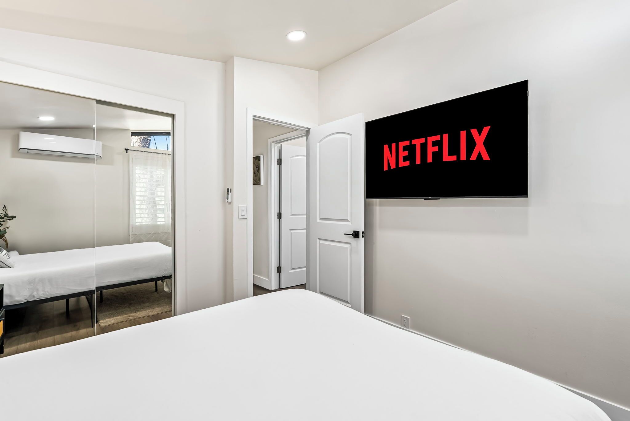 4 chambres, fer et planche à repasser, Wi-Fi, draps fournis