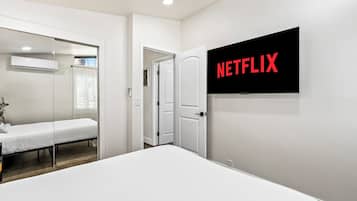 4 chambres, fer et planche à repasser, Wi-Fi, draps fournis