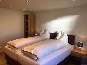 1 bedroom, WiFi, bed sheets - Apartment "2" with Shared Terrace and Wi-Fi (Mössingen)