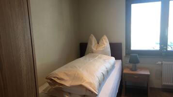 1 bedroom, WiFi, bed sheets