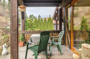 تناول الطعام بالخارج