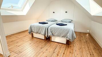 6 dormitorios, tabla de planchar con plancha, wifi y ropa de cama