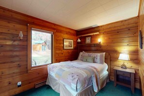 5 عدّة غرف نوم ومكواة/لوح كي وخدمة الإنترنت وملاءات أسرّة