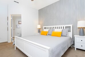 4 bedrooms, iron/ironing board, Internet, bed sheets