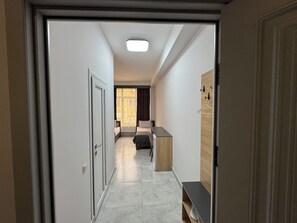 Standard Twin Room, Mountain View | Desk, laptop workspace, free WiFi - Loft Hotel Ijevan (Ijevan)