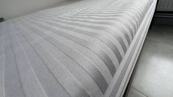 Standard Twin Room, Mountain View | Desk, laptop workspace, free WiFi