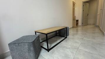 Habitación estándar doble, vistas a la montaña | Escritorio, espacio para trabajar con un portátil, wifi gratis